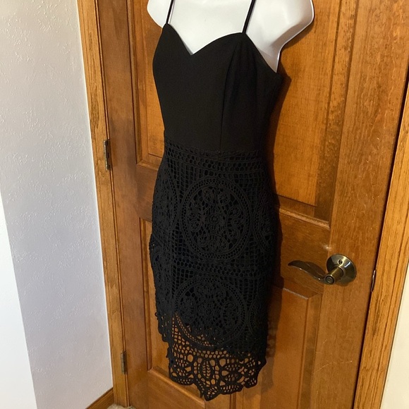 J.O.A. Los Angeles Black SweetHeart Crochet Lace Midi Lined Dress Size Small - Picture 6 of 16